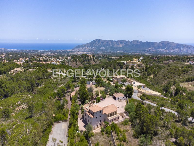 Foto 7a7bdb14-70f5-40f2-a502-de06e91e5568. Casa amb xemeneia piscina a Montebello - Nou Espai Nucia (la)