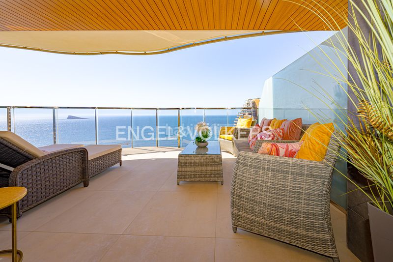 Foto 0dacc11c-e9ef-4f9f-85e3-122b94458cc1. Apartament amb piscina a Playa Poniente Benidorm