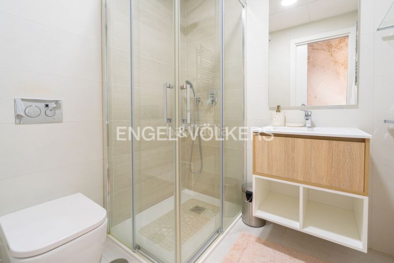 Foto 7dd7db36-eb34-40fc-953a-47eb33719bb5. Apartament amb piscina a Playa Poniente Benidorm