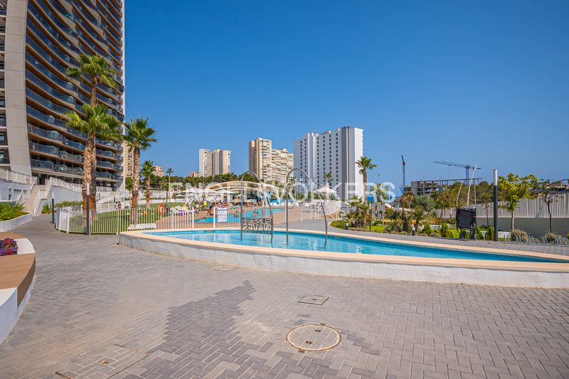 Foto 1b4ccb55-ff3f-49af-be69-6533a2d1e82e. Apartamento en Playa Poniente Benidorm