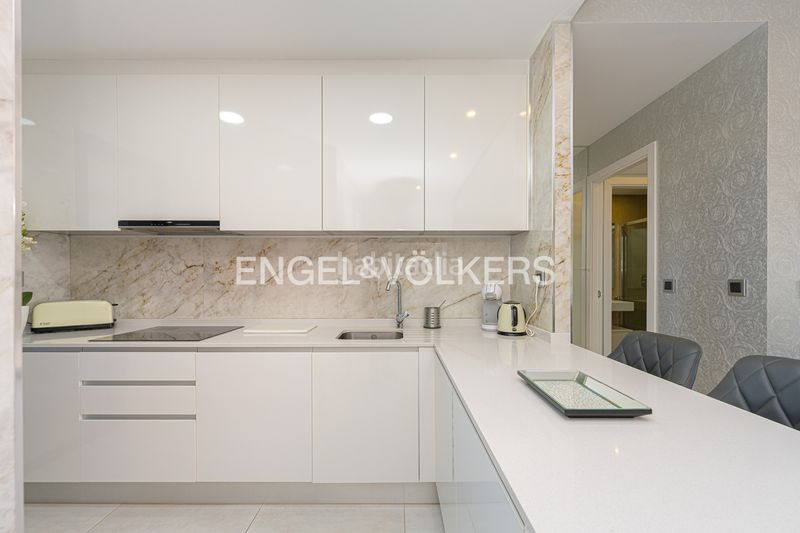 Foto 1b7ab702-156e-4816-8eb2-c3fc7acb5870. Apartamento en Playa Poniente Benidorm