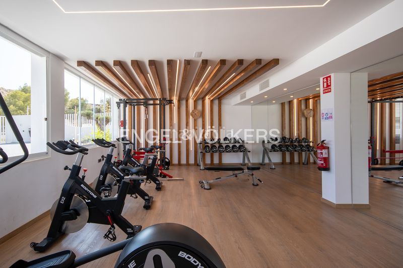 Foto 52575623-23d5-4458-ba3a-60833aade5b7. Apartamento en Playa Poniente Benidorm