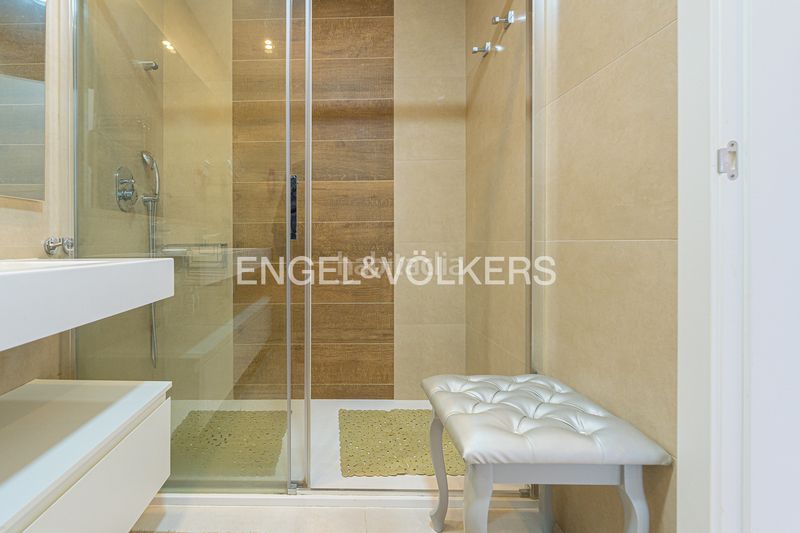 Foto e3bbd013-660f-4595-b1c3-b42a412347bd. Apartamento en Playa Poniente Benidorm