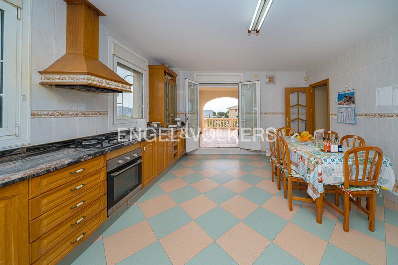 Foto 5b38d5bd-d663-4a06-b883-2dd4d6125977. Casa amb piscina a Urbanizaciones Benidorm