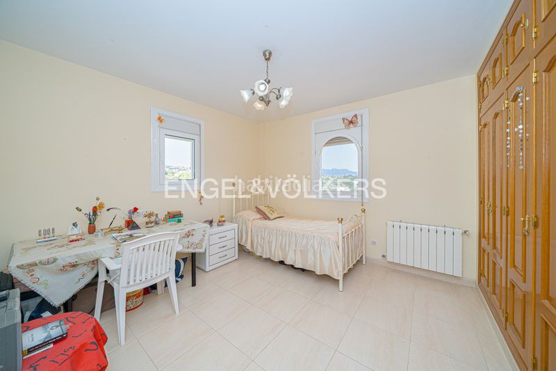 Foto 5fccb728-cac7-4b49-ad1c-34c7b21c5fe2. Casa amb piscina a Urbanizaciones Benidorm