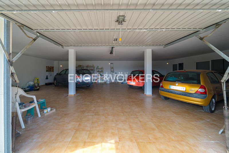 Foto e0e147b2-9c80-4051-8948-9801fec90fbe. Casa amb piscina a Urbanizaciones Benidorm