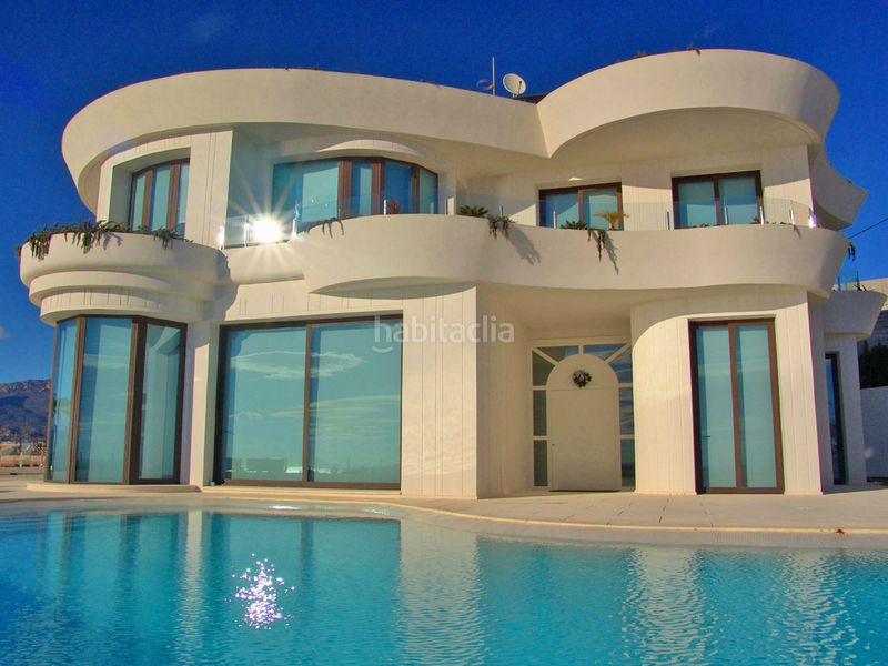 Foto 0e1e8fb4-a9d0-4318-bb37-ff318ca7694d. Casa amb piscina a Levante Alto Benidorm