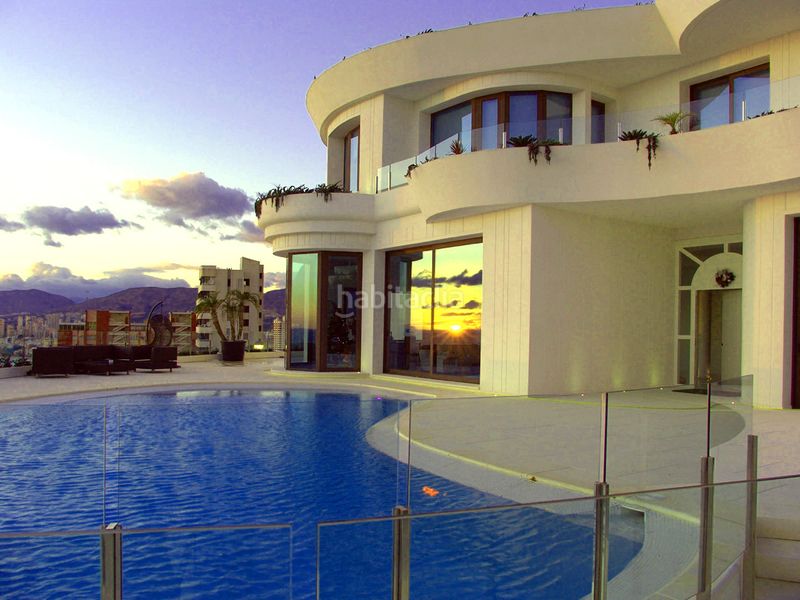 Foto 49d5c36b-8600-4c19-a9f6-23262357c6d3. Casa amb piscina a Levante Alto Benidorm