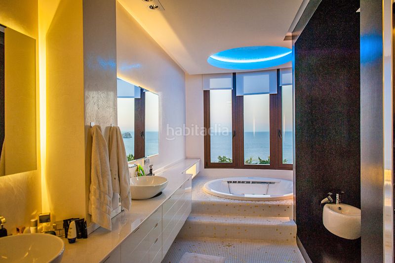 Foto c2a737cf-efe0-4b65-b8f5-75fc1b00861f. Casa amb piscina a Levante Alto Benidorm