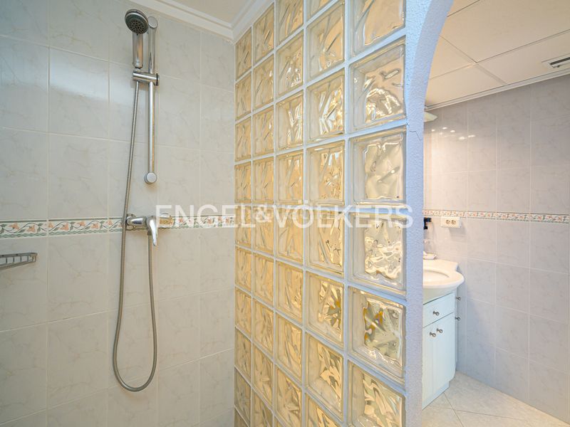 Foto 088b699b-0f4b-425c-b766-f776da6f19a1. Àtic amb piscina a Alitana-Casablanca Vila Joiosa (la)