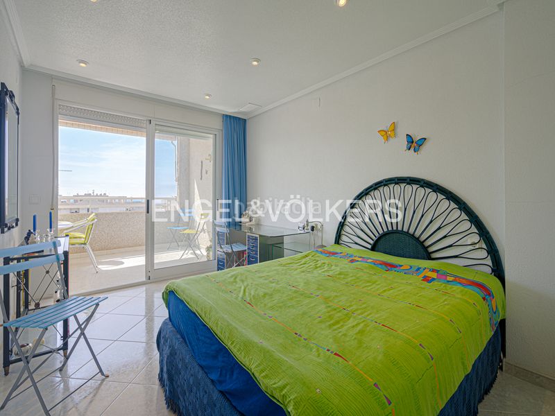 Foto beb33752-4382-459e-b6af-8188f9d3a459. Àtic amb piscina a Alitana-Casablanca Vila Joiosa (la)