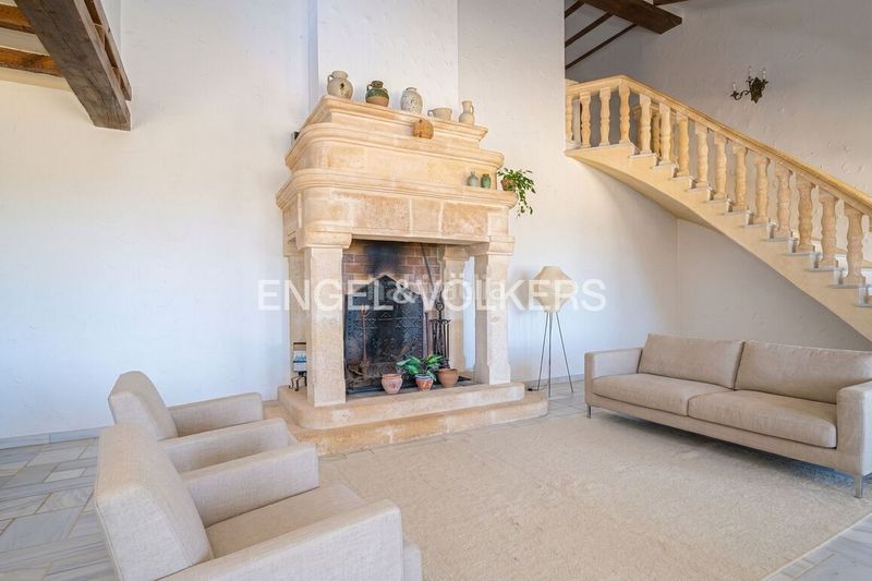 Foto 289bf73c-3f70-41ad-9b0b-838b9511f6f8. Xalet amb xemeneia aparcament piscina a Finestrat pueblo Finestrat