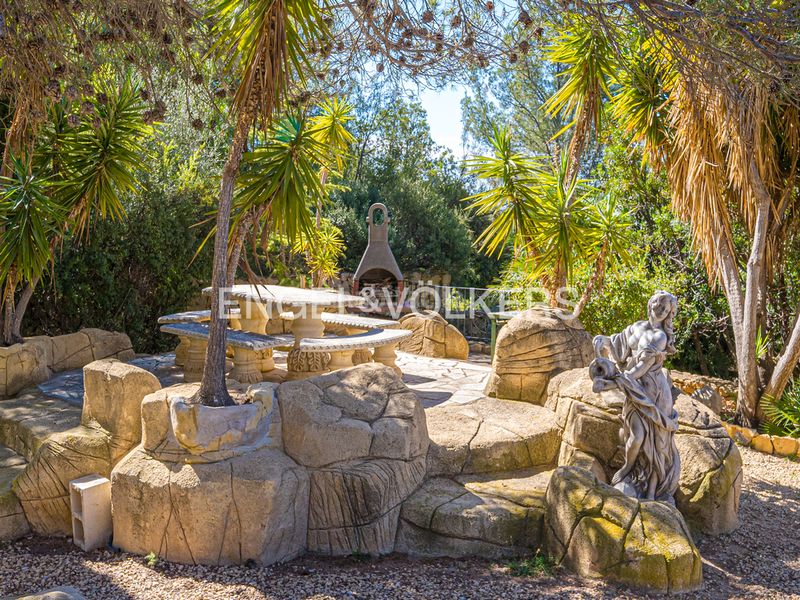 Foto 88b1f42a-afff-4d07-86a7-118b689e41f0. Xalet amb xemeneia aparcament piscina a Finestrat pueblo Finestrat