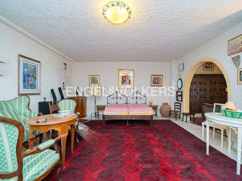 Foto 93589028-fcfc-4b90-baac-99ce7e7f18cb. Xalet amb xemeneia aparcament piscina a Finestrat pueblo Finestrat