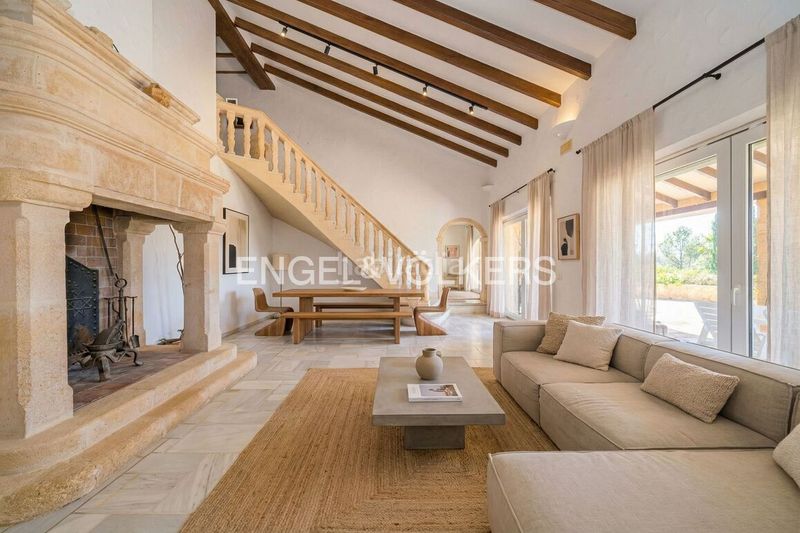 Foto c0cf0cf5-53ac-41ba-b17f-dce30cc0ce48. Xalet amb xemeneia aparcament piscina a Finestrat pueblo Finestrat