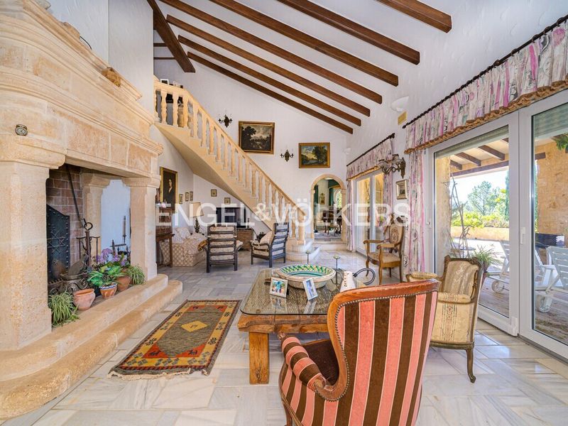 Foto d53df814-6d5f-43df-855c-42007734caf8. Xalet amb xemeneia aparcament piscina a Finestrat pueblo Finestrat