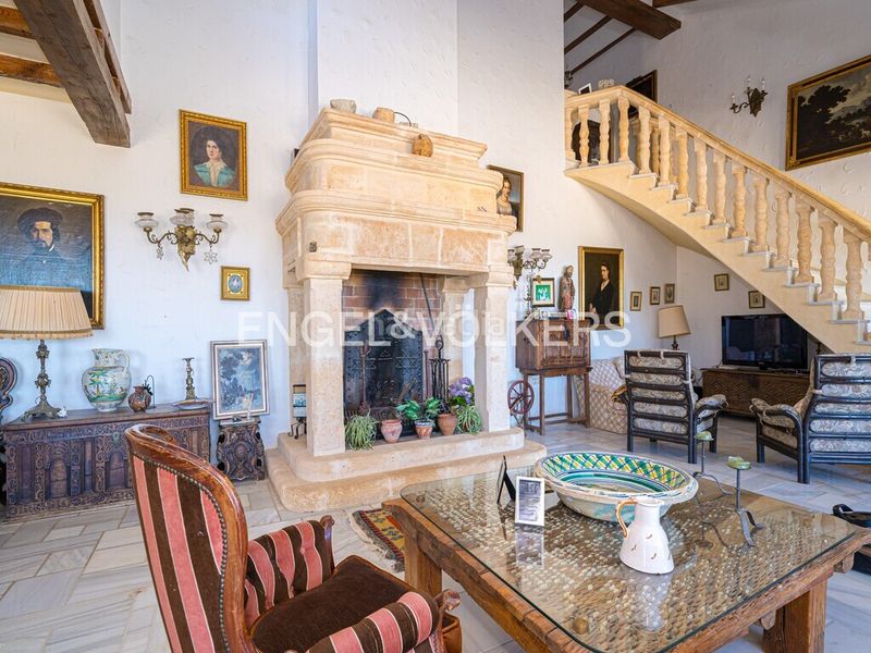 Foto e93594da-7bac-451b-be96-c437910f35ed. Xalet amb xemeneia aparcament piscina a Finestrat pueblo Finestrat