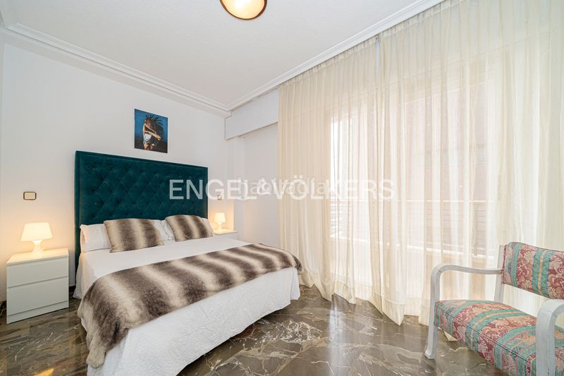 Foto 05d136a5-e6f5-4368-9014-329f761bcac9. Lloguer pis a avenida de la armada española 5 a Playa Poniente Benidorm