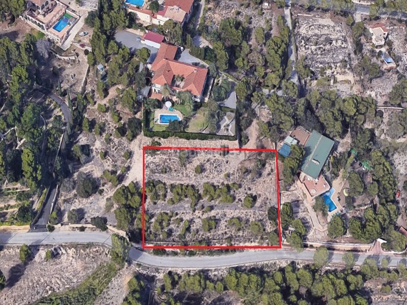 Foto abc43bbe-c33d-4719-adfb-c6149bb4f7b2. Terreny residencial a Urbanizaciones Benidorm