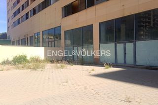 Geschäftsraum  Avinguda mestral. Local comercial en esquina en venta en cala de villajoyosa