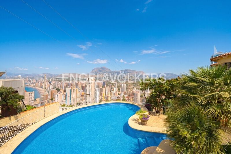 Foto bb19365b-ed50-4cec-9c30-a809eef234d6. Xalet amb xemeneia aparcament piscina a Rincón Alto Benidorm