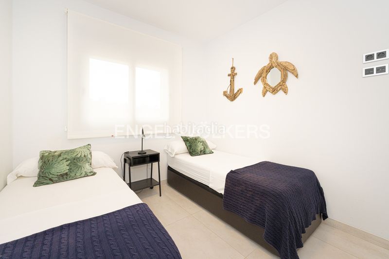 Foto 51814ba7-b7e1-4f31-b656-8f3ee95f78c8. Apartament amb aparcament piscina a Playa Poniente Benidorm