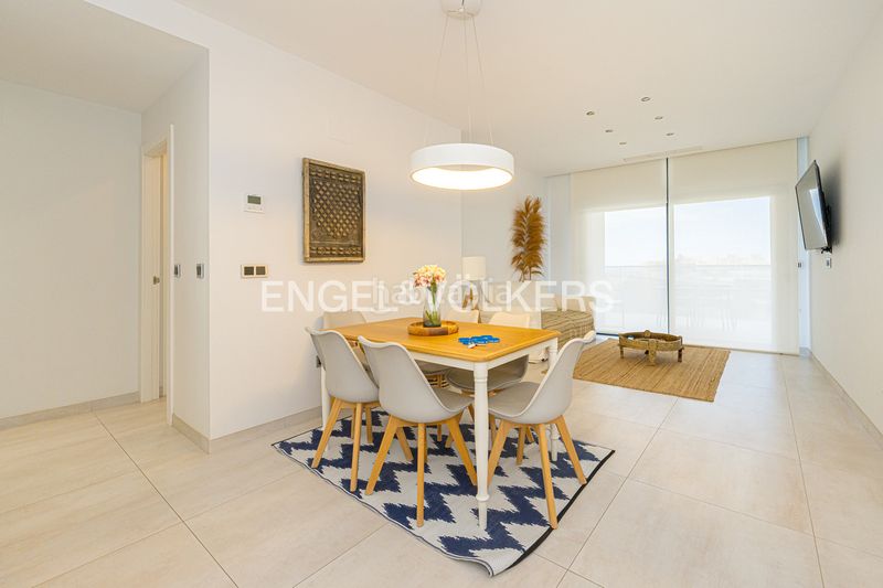 Foto a18de690-dce5-4585-ab95-a198c423cd8d. Apartament amb aparcament piscina a Playa Poniente Benidorm