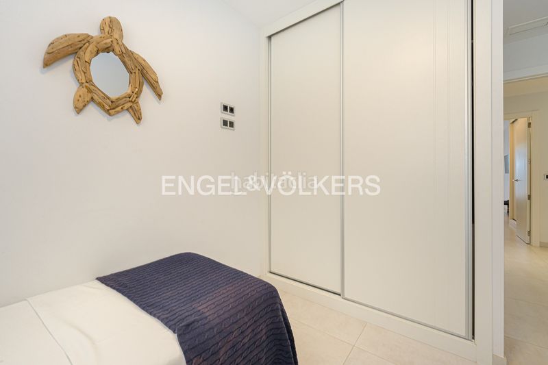 Foto e1addb05-ba7f-4c71-8e39-1fc839c3d591. Apartament amb aparcament piscina a Playa Poniente Benidorm