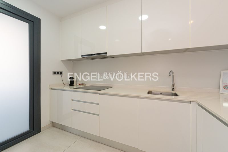Foto f2bb60fd-91a6-4ad9-be77-45edba220c8a. Apartament amb aparcament piscina a Playa Poniente Benidorm