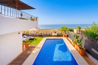 Doppelhaus in Poble Nou-Montiboli. Espectacular villa con impresionantes vistas al mar en villajoyo