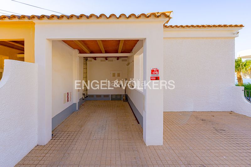 Foto a2a87a97-f1b6-4a1b-81e6-43cb5a00bd0f. Casa aparellada amb aparcament piscina a Poble Nou-Montiboli Vila Joiosa (la)