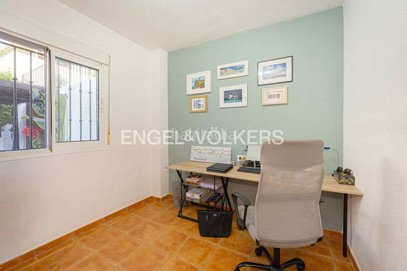 Foto d3b2dd5d-05c1-484c-b24f-175dc682cad6. Casa aparellada amb aparcament piscina a Poble Nou-Montiboli Vila Joiosa (la)
