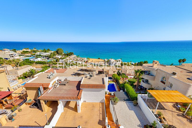 Foto ea0935c6-2f1f-47cb-adfa-6de32502abd2. Casa aparellada amb aparcament piscina a Poble Nou-Montiboli Vila Joiosa (la)