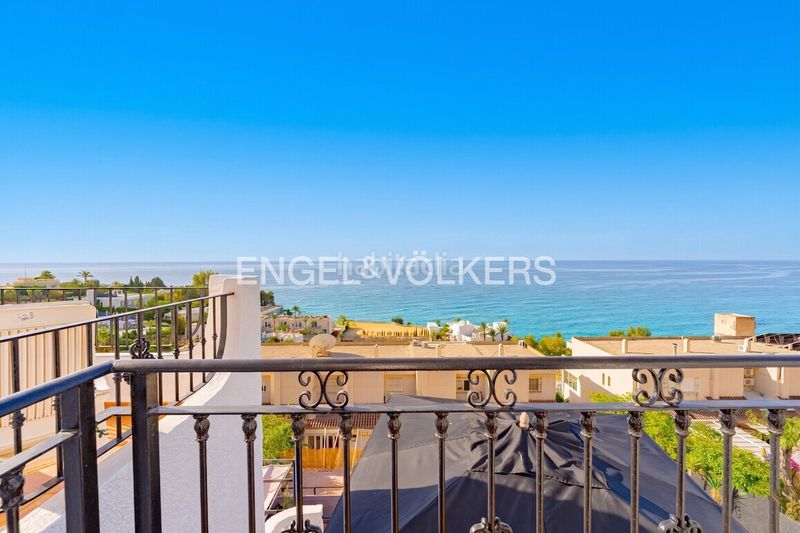 Foto ebd76094-c814-4b32-b026-2ed3b29226fd. Casa aparellada amb aparcament piscina a Poble Nou-Montiboli Vila Joiosa (la)