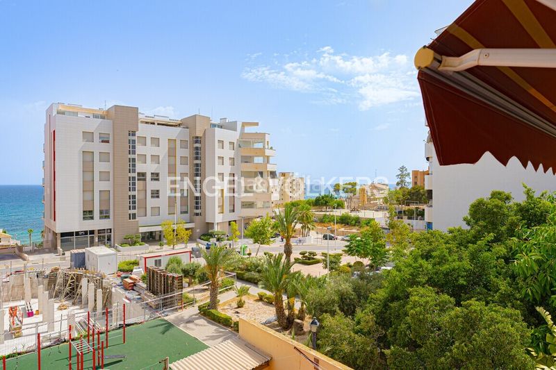 Foto a6a74f7d-e74a-4c3a-9cbb-a1da509d20a2. Pis a carrer colón 78 a Platja de Vila Joiosa Vila Joiosa (la)