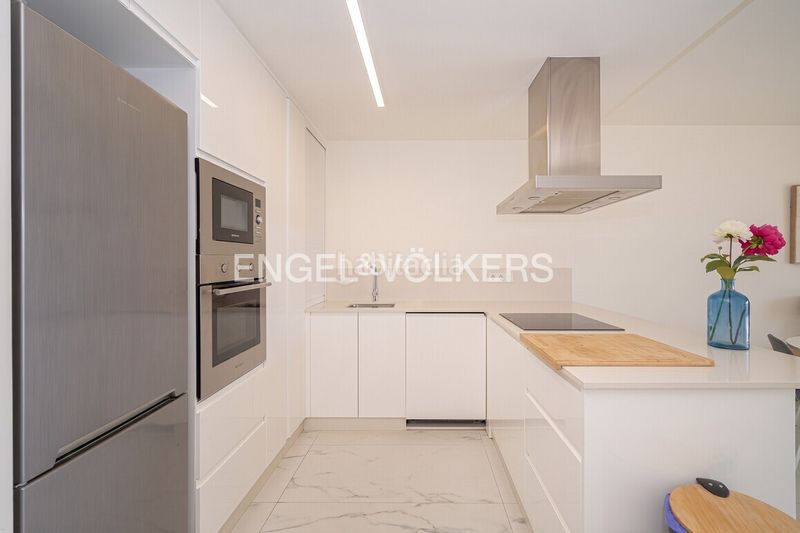 Foto 241a82d4-fc3e-459d-92d4-716763a2ba0b. Apartament amb calefacció aparcament piscina a balcón de Finestrat-terra marina Finestrat