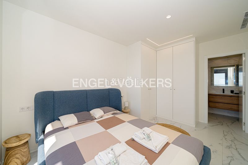 Foto 92177c2e-0251-4ff9-8687-d5aac282a6a2. Apartament amb calefacció aparcament piscina a balcón de Finestrat-terra marina Finestrat