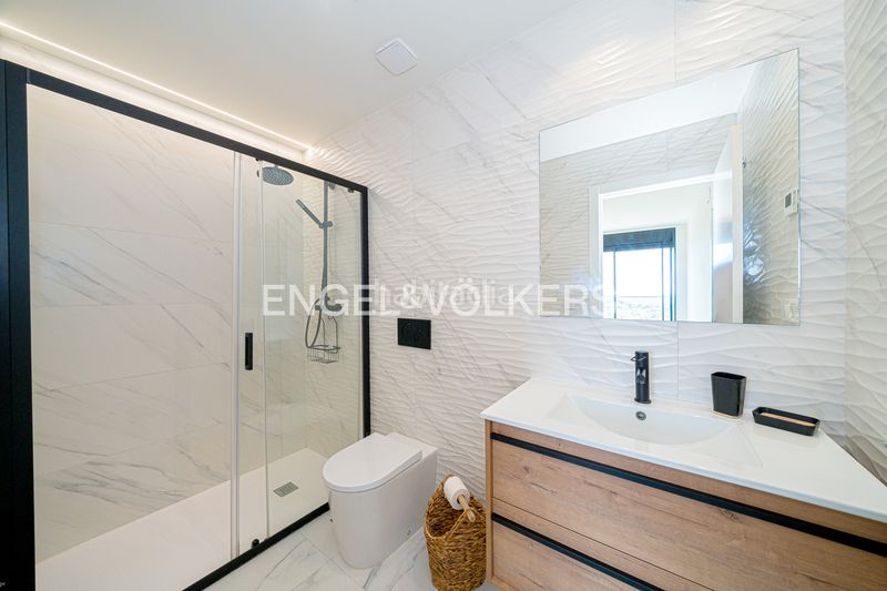 Foto 933df59a-904b-4262-b582-130337be23e5. Apartament amb calefacció aparcament piscina a balcón de Finestrat-terra marina Finestrat