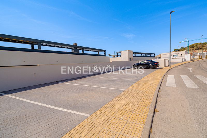 Foto eb8b056e-9af0-4ee4-a6dd-8c6be08ee7dc. Apartament amb calefacció aparcament piscina a balcón de Finestrat-terra marina Finestrat