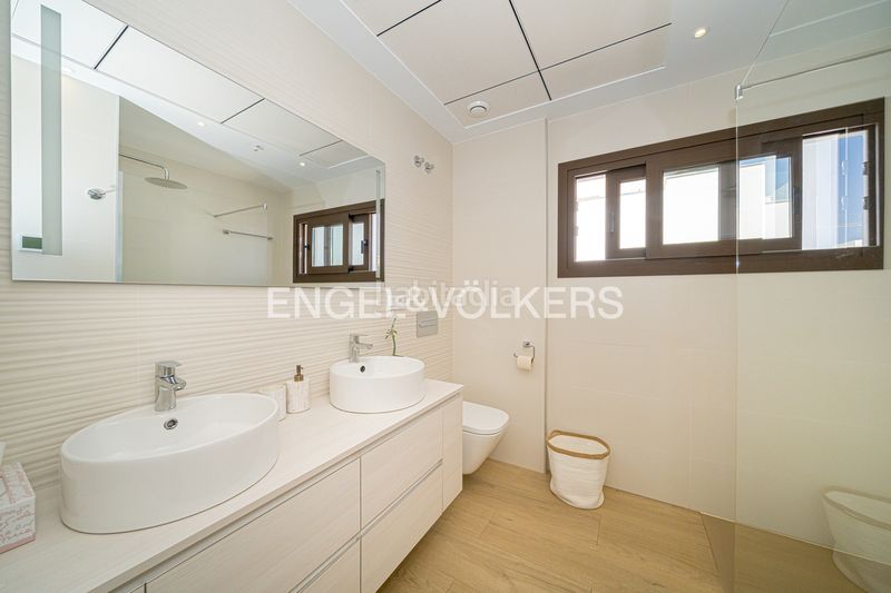 Foto 5a2aa0dd-2df4-42f4-bb44-7007d4a5a1ed. Xalet amb calefacció aparcament piscina a balcón de Finestrat-terra marina Finestrat