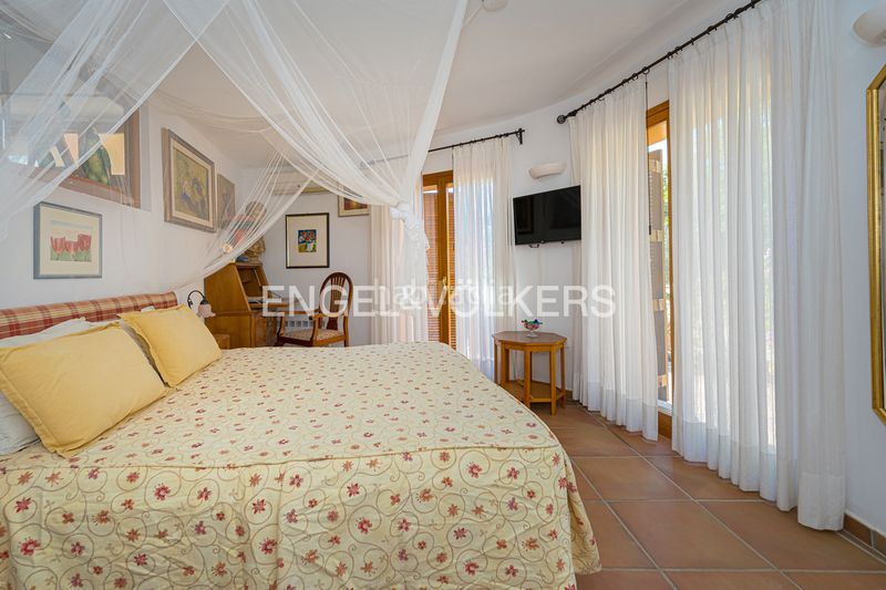 Foto 63e540de-b4b5-438b-add7-8a8e5ecbbd84. Xalet amb xemeneia piscina a Relleu