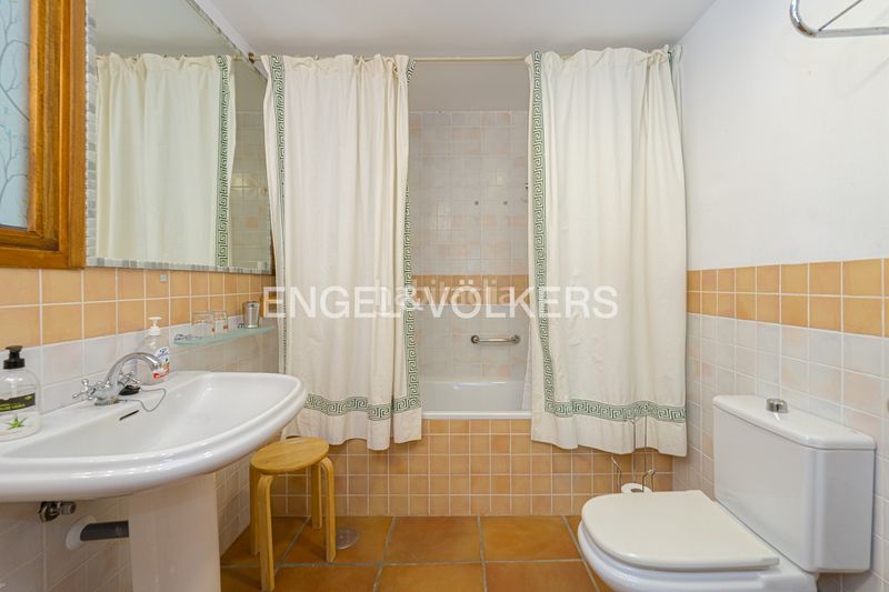 Foto 71a15460-206f-4e69-9b2c-e9b0a4f12e8f. Xalet amb xemeneia piscina a Relleu