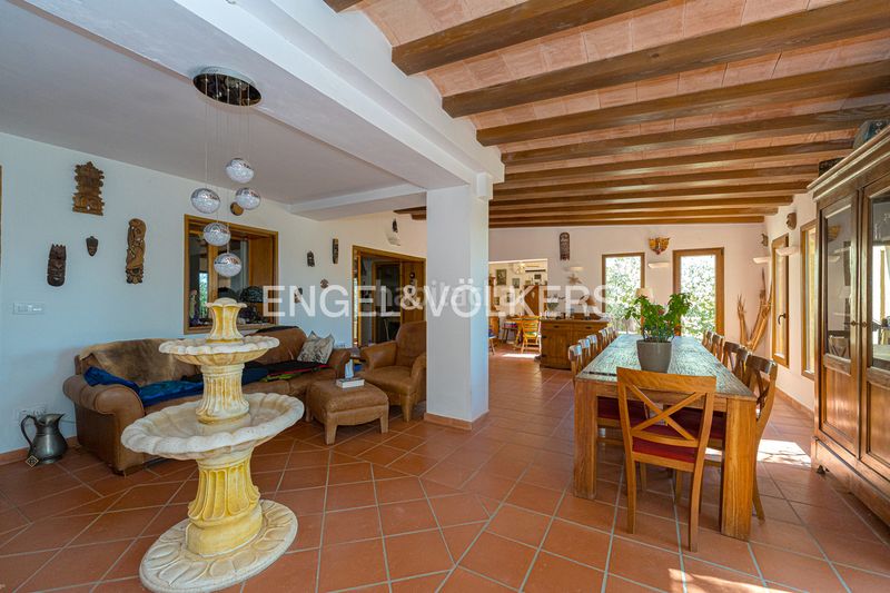 Foto a028066b-1663-4ecd-8d90-31bee0c65e51. Xalet amb xemeneia piscina a Relleu