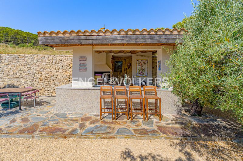 Foto d55a899b-f3d1-4230-aaf5-e9c0cb50bad1. Xalet amb xemeneia piscina a Relleu
