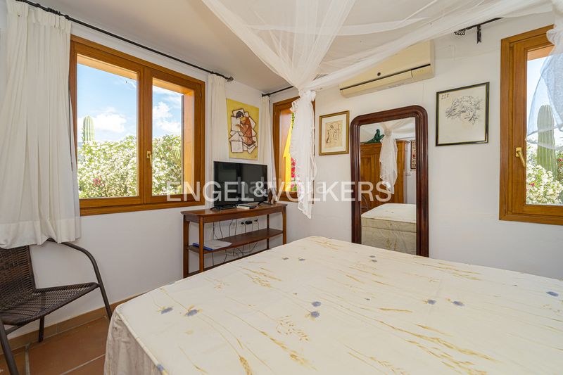 Foto df91c329-d3f8-439e-b023-45540e935677. Xalet amb xemeneia piscina a Relleu