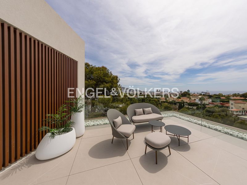 Foto ded04248-7782-4969-a54f-86645d2f4caa. Xalet a urbanización barrina centro 5 a Urbanizaciones Benidorm