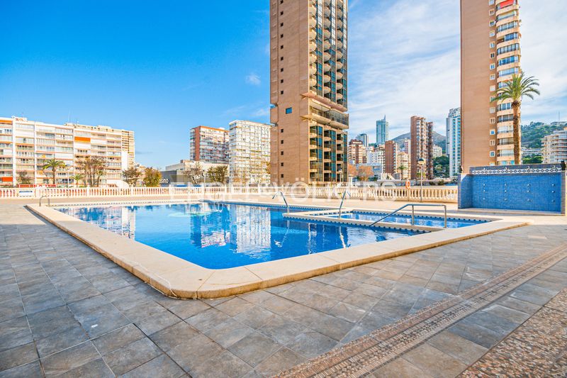 Foto 15ab71a2-ddb2-46d9-b899-c2398bc2ac74. Pis a avenida de madrid 26 a Playa Levante Benidorm
