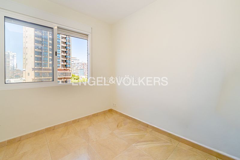 Foto 869a893a-88a8-47d0-b092-9ee4a9b70552. Pis a avenida de madrid 26 a Playa Levante Benidorm