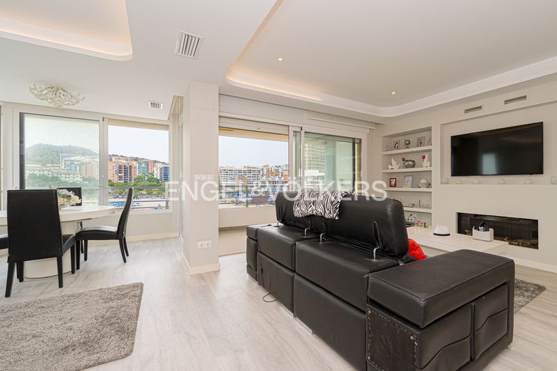 Foto 589bd32b-28cf-4ab1-8650-45b25ebf9dec. Apartamento en travessia marina baixa 2 exclusiva vivienda en primera línea de mar en la cala en Finestrat