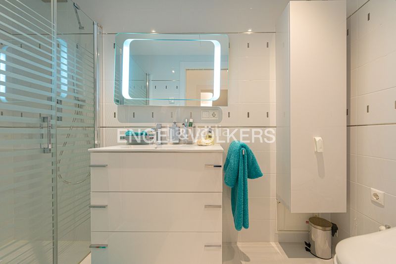 Foto 7a9154ba-a9e3-4e41-8fde-28323d90b39b. Apartamento en travessia marina baixa 2 exclusiva vivienda en primera línea de mar en la cala en Finestrat